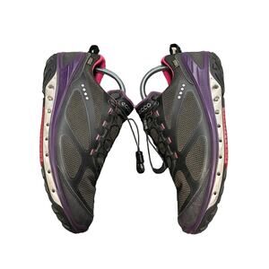 Ecco Gore Tex Surround Sneakers Women's Sz 41 / 10